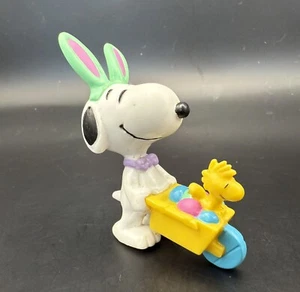 3" VTG United Feature Syndicate Peanuts Easter Snoopy W/Woodstock In Wheelbarrow - Picture 1 of 10