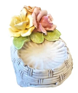 VINTAGE CAPODIMONTE FLOWER PORCELAIN SOAP DISH  MID CENTURY ITALY - Picture 1 of 7