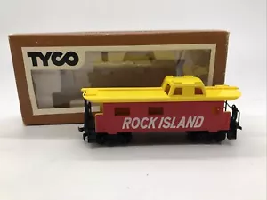 TYCO HO Scale Rock Island Caboose - Picture 1 of 6