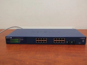 Netgear Prosafe 16 Port Gigabit Smart Switch GS716T - Picture 1 of 9