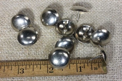 "10 tachuelas antiguas de níquel sobre latón macizo 7/8"" cabeza redonda muebles pies vintage 1957" Foto 1 de 4
