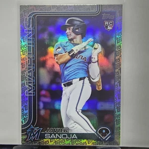 2025 Topps Series 2 Topps Border Logo Foil #653 Javier Sanoja RC Miami Marlins - Bild 1 von 1