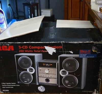 Vtg RCA Compact Stereo System 5 CD Radio & Cassette Player RS2032 New Open Box - Image 1 of 2
