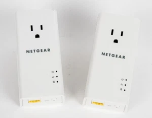 NETGEAR Powerline 1200+ Extra Outlet PLP1200S Ethernet Extender - Works Great! - Picture 1 of 4