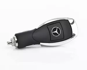 Mercedes-Benz Handyladegerät Ladestecker Ladekabel USB Power Charger Schlüssel - Picture 1 of 6