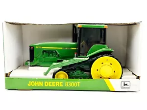 1/16 John Deere 8300T Track with Tracks - Picture 1 of 3