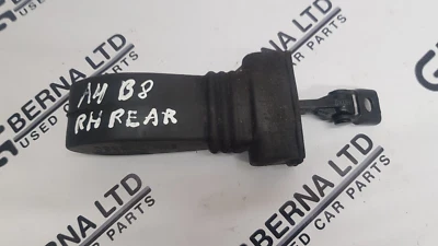 ORIGINAL AUDI A4 B8 2008-2016 CONDUCTOR TRASERO DERECHO PUERTA LATERAL TAPÓN CORREA DE CONTROL Foto 1 de 4