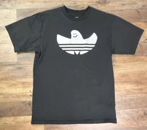 Camisa Adidas X Mark Gonzales Gonz Shmoo Pequeña Negra Fantasma Trifolio Skateboarding. - Imagen 1 de 10