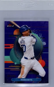 2025 Topps Finest Mookie Betts Uncommon Purple Refractor /200 Dodgers - Picture 1 of 2