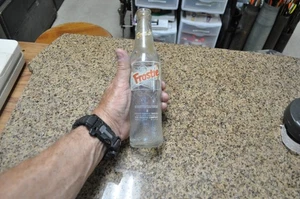 1950s/60s era Frostie Root Beer 10oz Glass Bottle, Dug Bottle,  looks good #2 - Bild 1 von 9