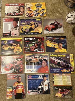 Lote de 2 postales de Johnny Benson NASCAR firmadas  Foto 1 de 4
