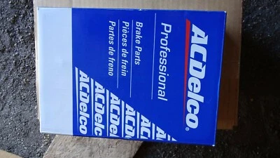 New ACDelco GM 19385075 18M391268 Master Cylinder - Image 1 of 2