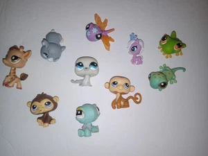 LPS Lot of 10 LPS Collection Pets Rare Valentine Seal #555, Giraffe Monkey Frog+ - Bild 1 von 9