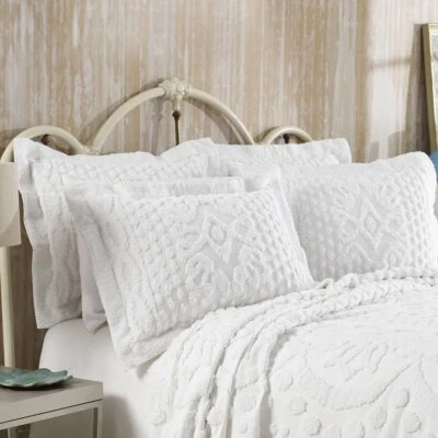 CONJUNTO DE COLCHA E TRAVESSEIRO KINGSTON FLORAL TUFADO CHENILLE, TODO DE ALGODÃO - Imagem 1 de 2