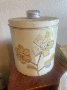 Crackers Krispy KAN Tin Storage Lid RETRO KITCHY Celadon Vintage 1950 Blue Magic - Picture 1 of 9