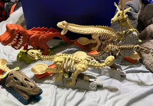 8 Hot wheels Dinosaur Track  parts No Car Included - Picture 1 of 18