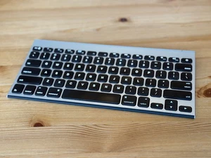 iClever Foldable Bluetooth Keyboard – Wireless Portable Rechargeable - Picture 1 of 3