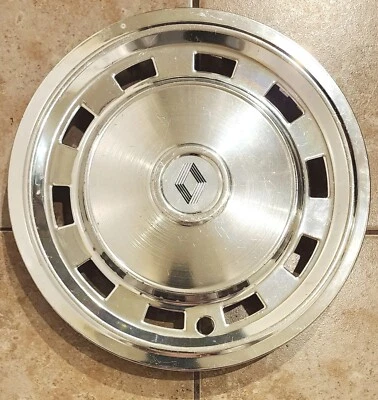(1) RARO Genuino OEM 1976-1983 Renault Le Car R5 13" Cubierta de Rueda Tapacubos CROMO Foto 1 de 4