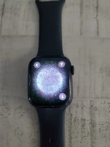 Apple Watch SERIES 7 locked By Owner - Photo 1 sur 10