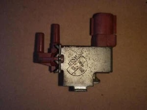 TOYOTA GLANZA MK1 1996 - 1999 VACUUM SOLENOID VALVE 53095 90910-12176 - Picture 1 of 3