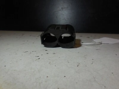 Soporte de sujeción sensor de oxígeno 2025457040 99-03 Mercedes Benz CLK55 W208 Foto 1 de 4