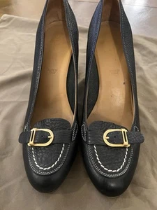 Bally black leather shoes with gold buckles and contrast stitching. 40.5 - Picture 1 of 4