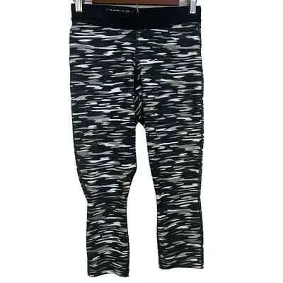 NIKE DRI-FIT ELASTIC DRAWSTRING WAIST RUNNING CAPRI LEGGING MULTI CAMO SMALL EUC - Image 1 of 4