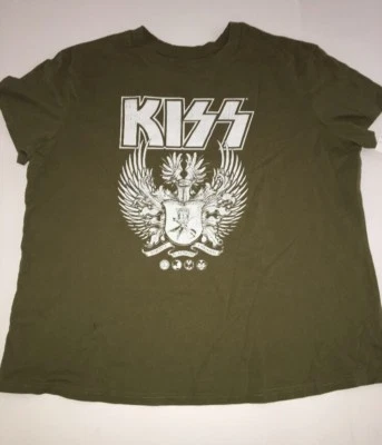 Camiseta KISS Oliva Para Hombre 1X Estilo Retro Corte Cuello Redondo Nueva Con Etiquetas Beso Ejército Foto 1 de 4