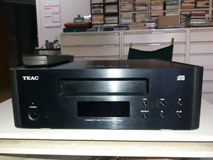 TEAC CD PLAYER MOD. PD-H600 BLACK - Foto 1 di 4