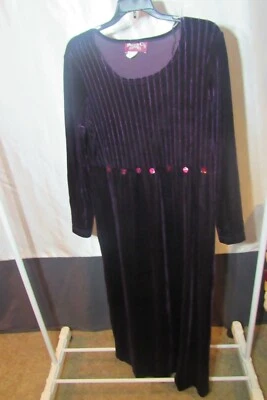 Maxi Vestido Mujer Terciopelo Uva Manga Larga con Diseño Pintuck Corpiño Talla 10 Foto 1 de 4