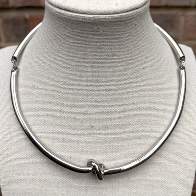 Collar Gargantilla Nudo Tono Plata Chico's Ajustable 15" - 18" Foto 1 de 4