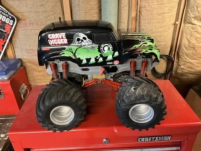 Grave Digger Tamiya Original Clod Buster 1/10 RC 4WD Monster Truck - Image 1 of 4