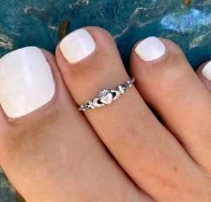 Claddagh 925 Sterling Silver Toe Ring for Women, Thin Band Celtic USA Seller - Picture 1 of 6