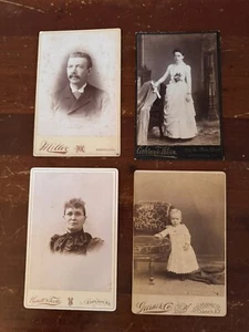 Un bellissimo gruppo di 4 carte armadio epoca vittoriana - Antenati istantanei. B52 - Foto 1 di 6