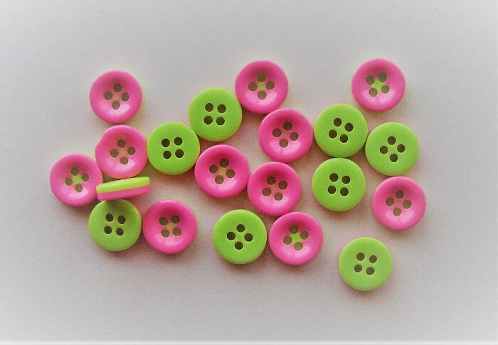 CRAFT - SEWING / KNITTING-BUTTONS 10 x 12mm Dbl Sided Pink/Lime 4 Hole Buttons - Image 1 of 1