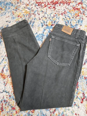 Jeans de mezclilla vintage años 90 Levis 540 calce relajado 38x30 verde hechos en EE. UU. lengüeta marrón Foto 1 de 4