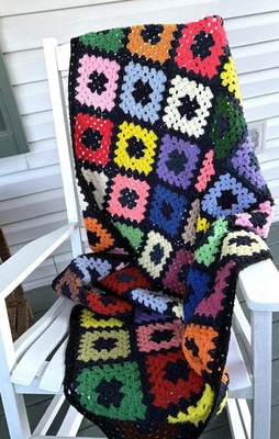 Manta afgana vintage colorida hecha a mano ganchillo abuela cuadrada lana boho 79x43 Foto 1 de 4