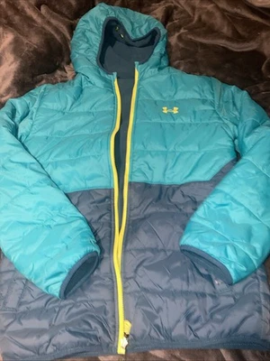 Chaqueta de invierno reversible Under Armour para niños verde azulado polar tormenta Foto 1 de 4
