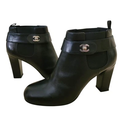 Chanel Interlocking CC Logo Black Leather Turnlock Ankle Boots Heeled 10.5 41 - Image 1 of 4
