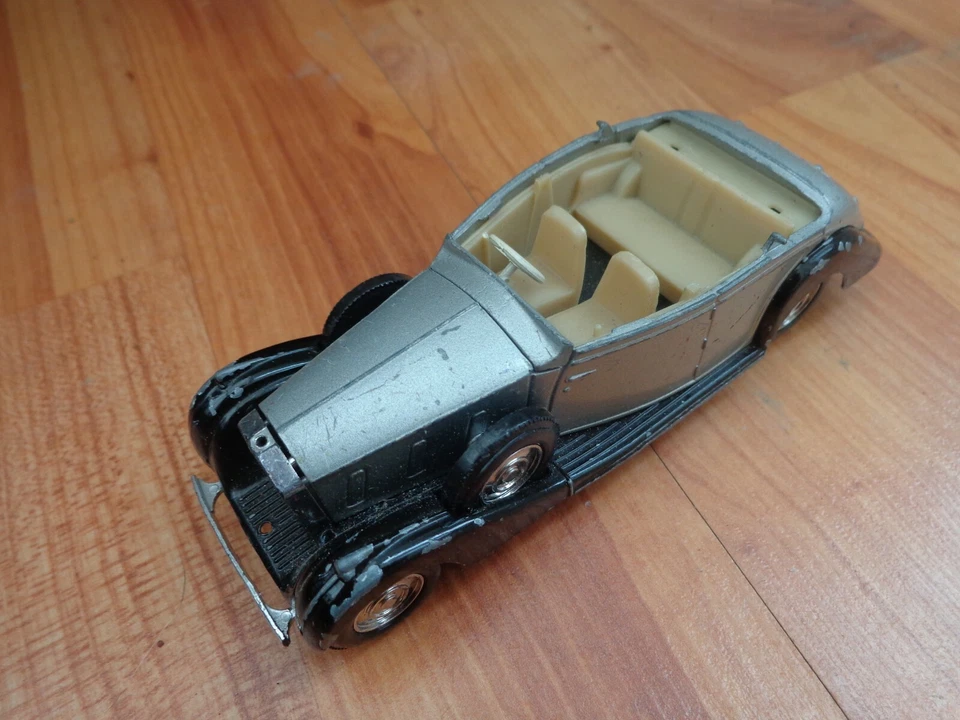 Solido 1/43 Classico Età D'O - 1939 Argento Rolls Royce Phantom III Auto Usato - Immagine 1 di 1