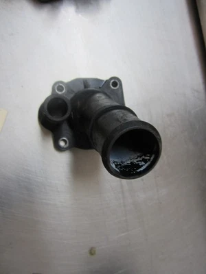 Корпус термостата для 04-05 MAZDA 3 2.3 LF706232021 - Изображение 1 из 4