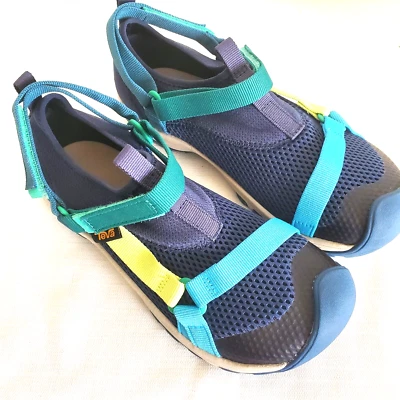 NEW KIDS SZ 5 NAVY MULTI TEVA OUTFLOW UNIVERSAL CLOSED TOE WATER SHOES 1136599C - Image 1 of 4