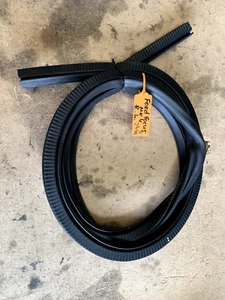 FORD FOCUS ST-LINE DOOR RUBBER SEAL  NEARSIDE REAR 1.5   MANUAL MK4 (2018-2021) - Picture 1 of 12