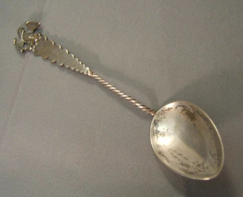 Vintage  Sterling  Silver  Souvenir Spoon Mexico w/ Eagle 4 3/4" Long 12g Cover