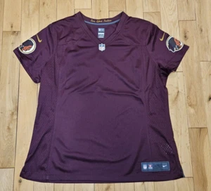 NUEVA CAMISETA Nike WASHINGTON REDSKINS Fútbol NFL Réplica Para Mujer XXL Commanders - Imagen 1 de 12