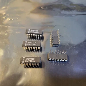 (5 PIEZAS) NAT DM7404N LOGIC TTL PUERTA HEXAGONAL INVERSOR 14 PIN DIP EE. UU. NUEVA VENTA $9 - Imagen 1 de 1