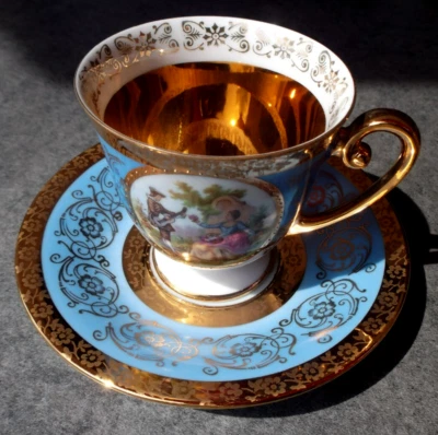 DW Porzellan Manufaktur, Karlsbader Wertarbeit. Sammler Tasse - Bild 1 von 4