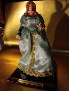 HTF Marin Chiclana Ma Teresa Siglo XVII Doll & Wood Stand Vintage RARE - Picture 1 of 10
