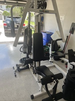 Gimnasio universal Muscle Beach Foto 1 de 4