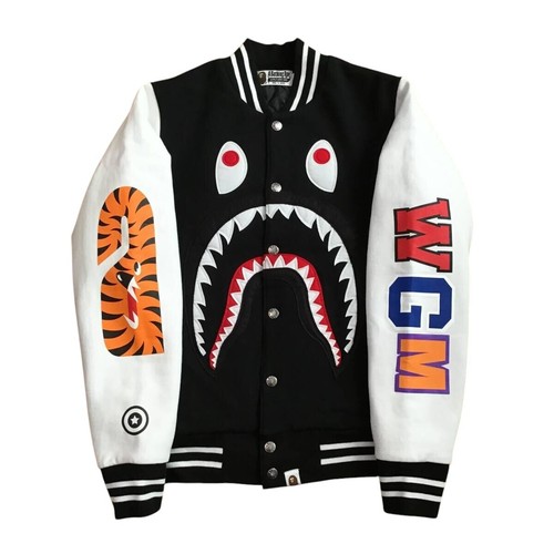 A BATHING APE (BAPE) BAPE SHARK SWEAT VARSITY JACKET A Bathing Ape taglia S nero bianco dal Giappone